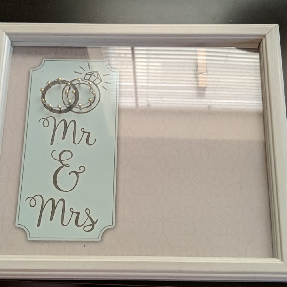 Mr & Mrs frame